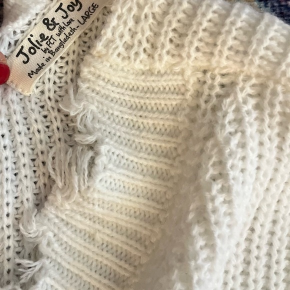💥4/$20 BUNDLE 🆕NWOT Womens/Juniors Large White Cropped Fringe Knit Boho Sweater - Picture 2 of 5